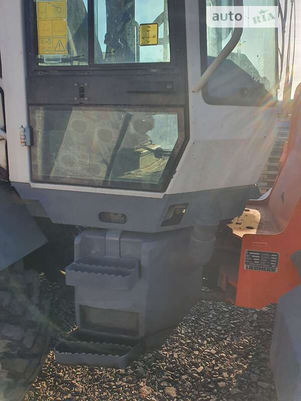 Фронтальні навантажувачі Liebherr L 509 2002 в Камені-Каширському