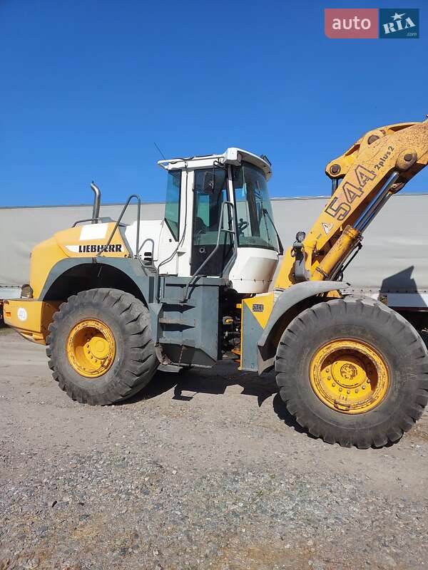 Фронтальный погрузчик Liebherr L 544 2003 в 