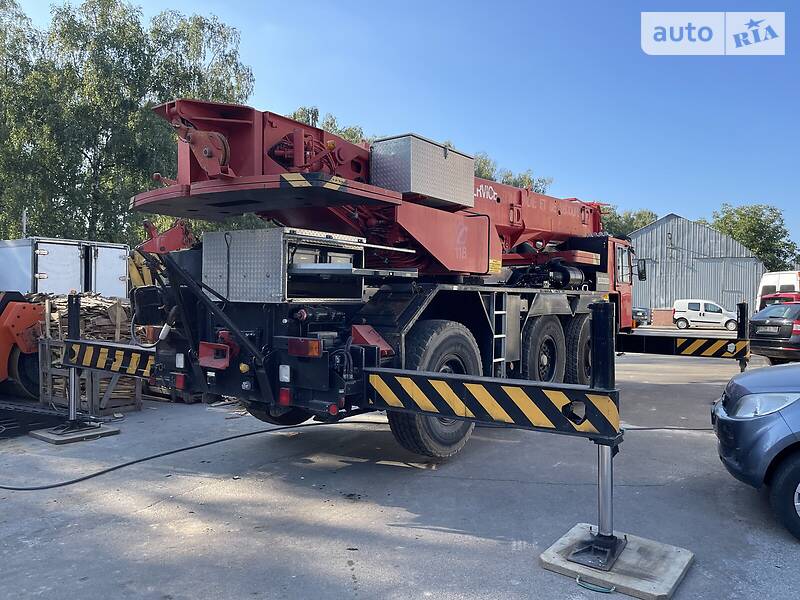 Автокран Liebherr LTM 1993 в Чернігові