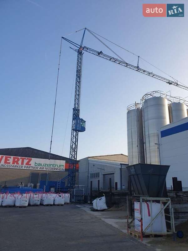 Баштовий кран Liebherr MK 2001 в Одесі