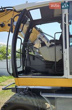 Колесный экскаватор Liebherr R 918 2016 в 