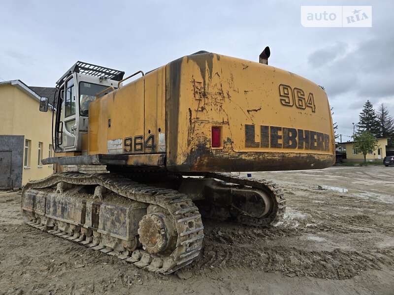 Автомобиль скорой помощи Liebherr R 966 2008 в Стрые