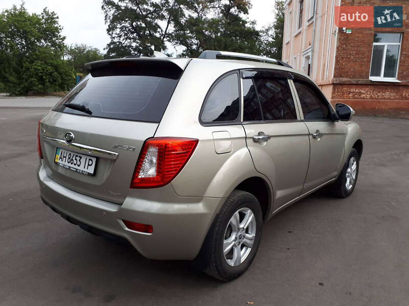 Внедорожник / Кроссовер Lifan X60 2014 в Киеве