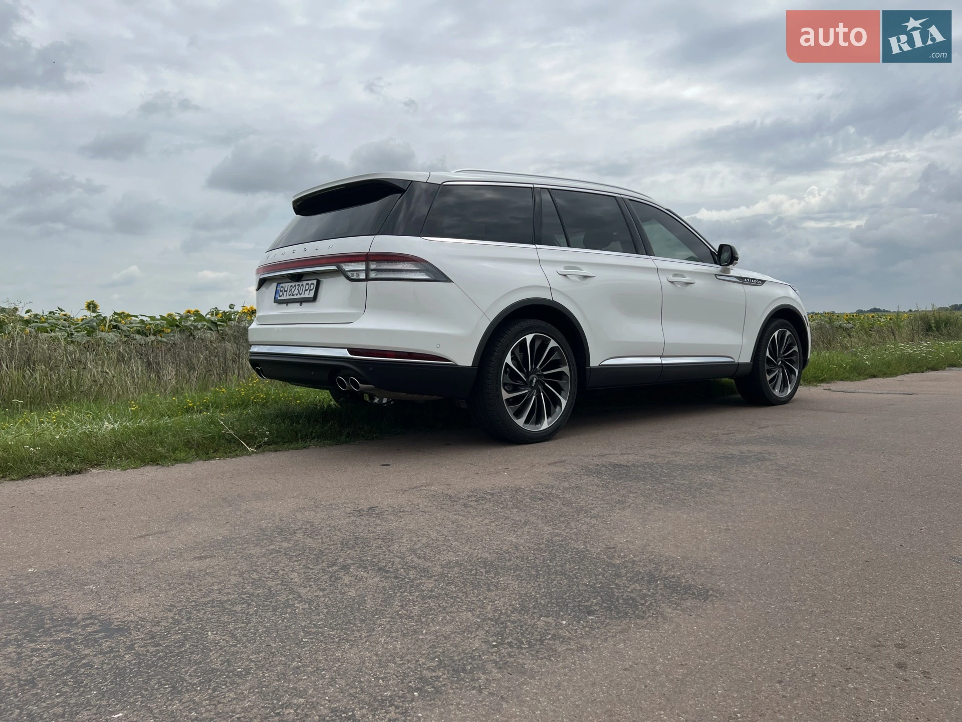 2021 Lincoln Aviator - мініатюра 7