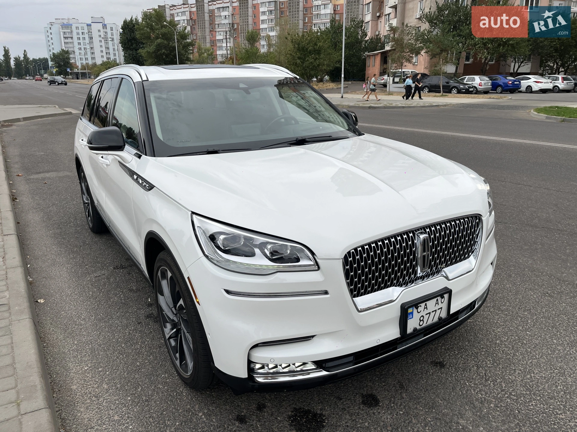 2021 Lincoln Aviator - мініатюра 3
