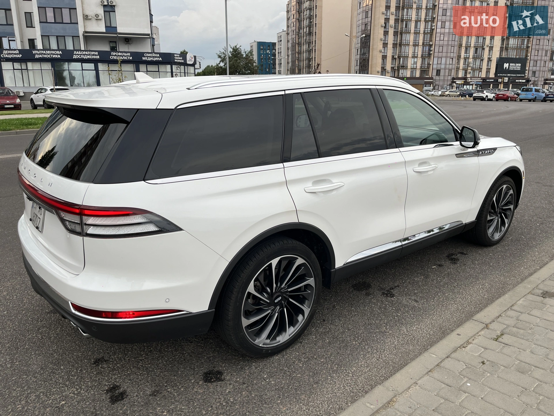 2021 Lincoln Aviator - мініатюра 12
