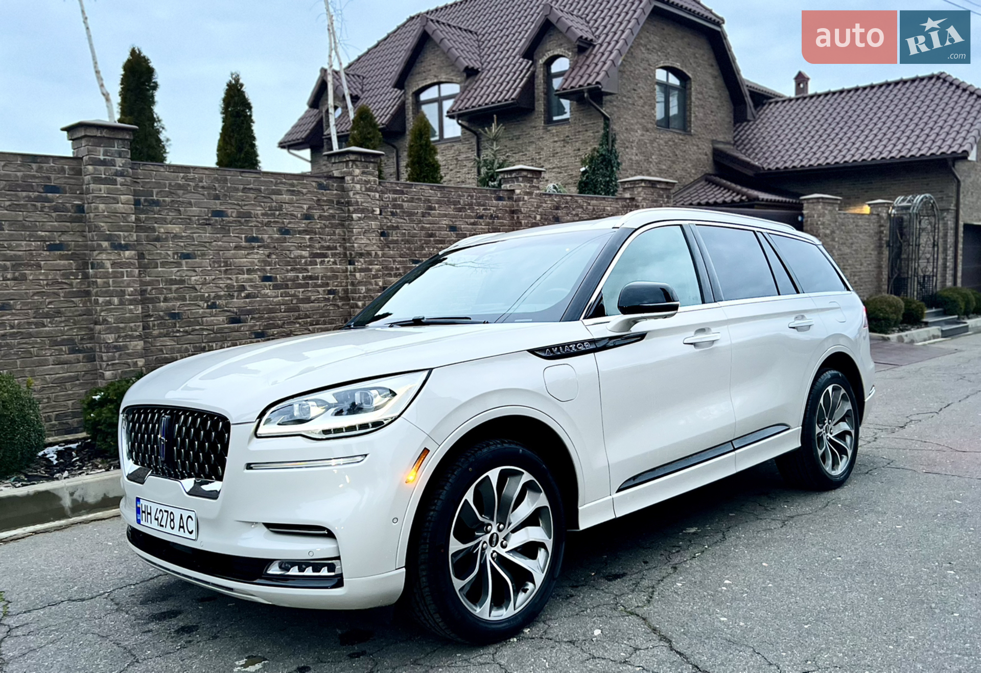 2020 Lincoln Aviator - мініатюра 19