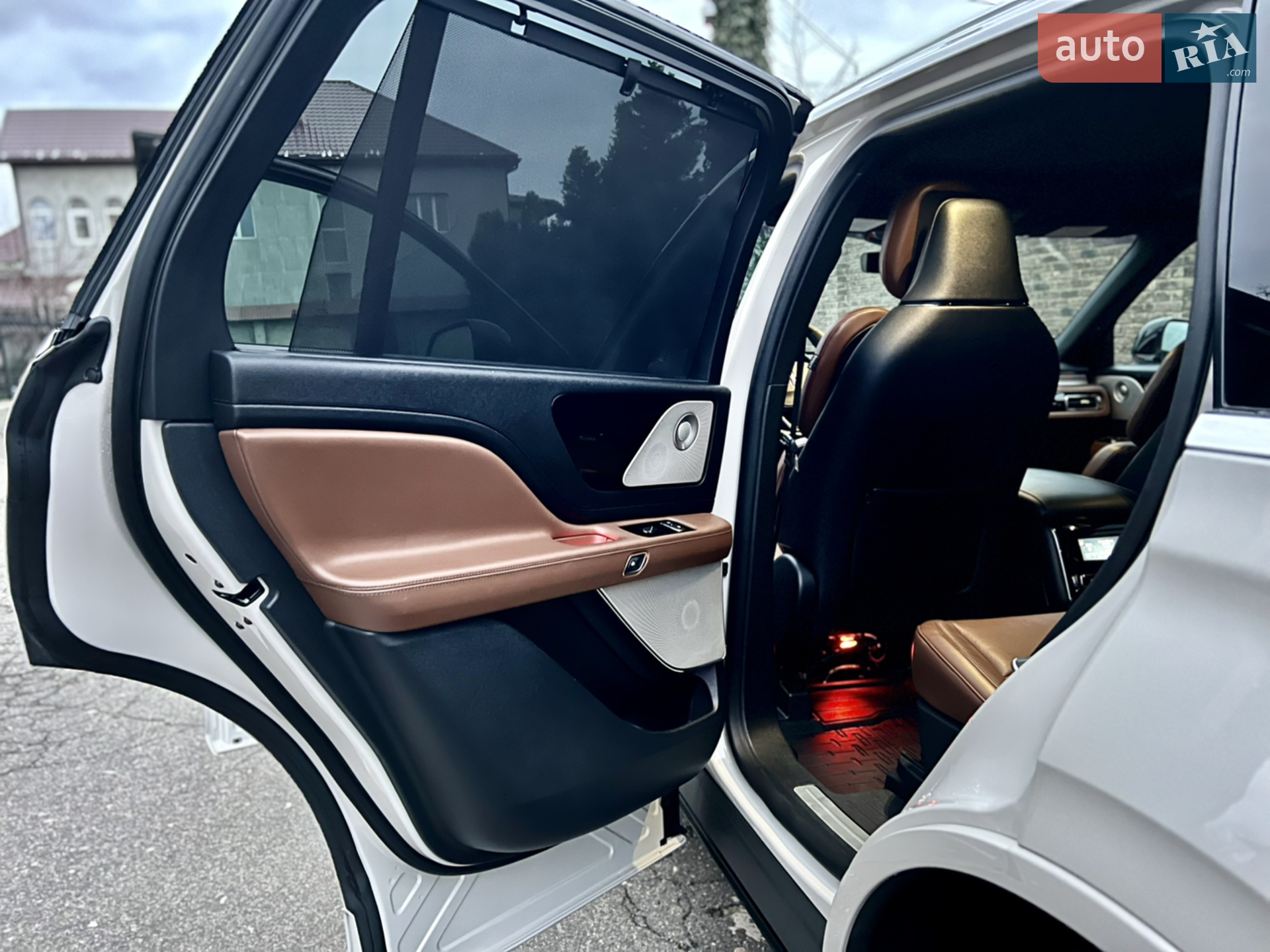 2020 Lincoln Aviator - мініатюра 27
