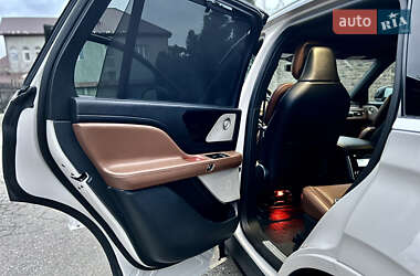 Позашляховик / Кросовер Lincoln Aviator 2020 в 