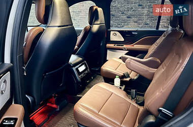 Позашляховик / Кросовер Lincoln Aviator 2020 в 
