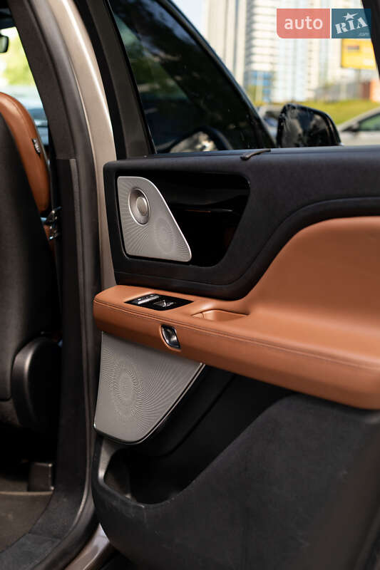 Позашляховик / Кросовер Lincoln Aviator 2020 в Києві