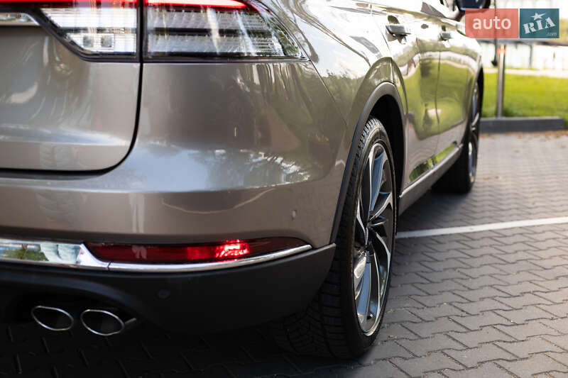 Позашляховик / Кросовер Lincoln Aviator 2020 в Києві