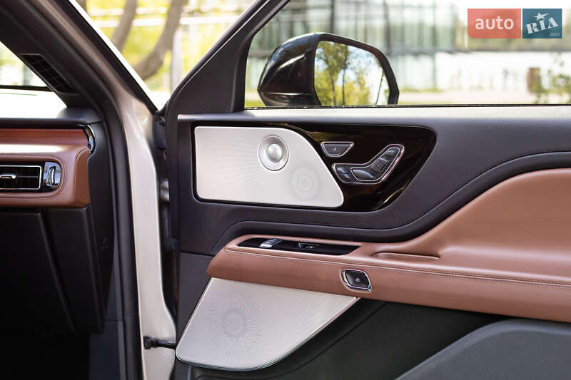 Позашляховик / Кросовер Lincoln Aviator 2020 в Києві