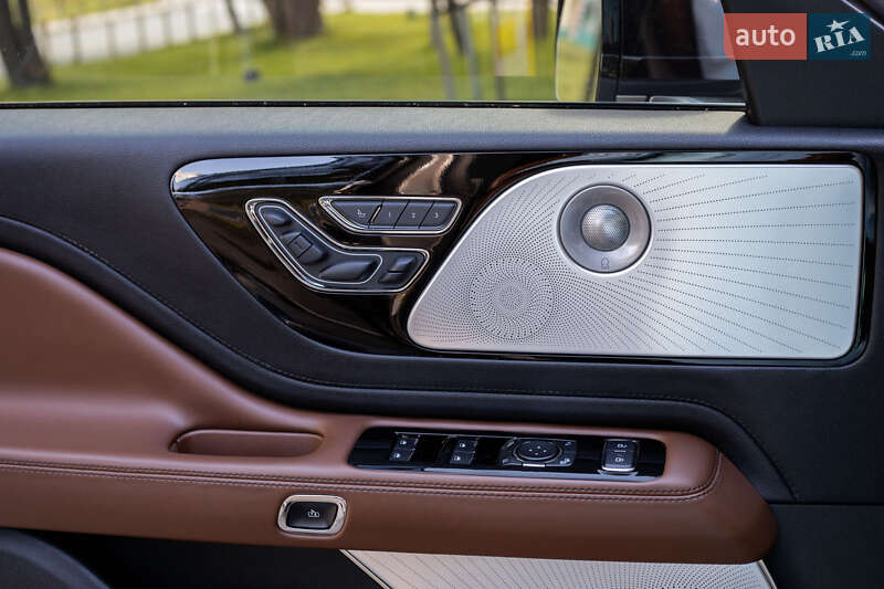 Позашляховик / Кросовер Lincoln Aviator 2020 в Києві