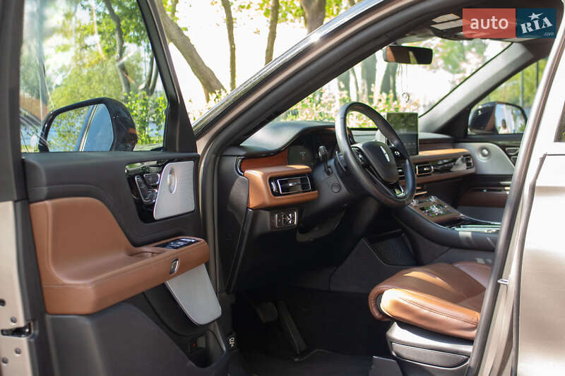 Позашляховик / Кросовер Lincoln Aviator 2020 в Києві