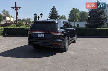 Позашляховик / Кросовер Lincoln Aviator 2020 в 