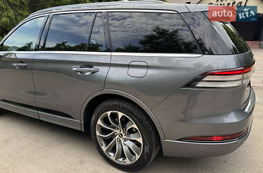 Внедорожник / Кроссовер Lincoln Aviator 2022 в 