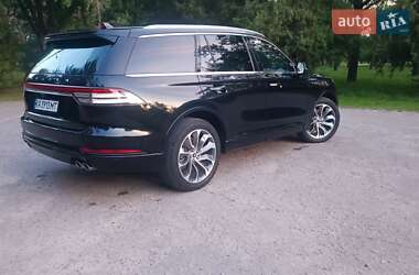 Позашляховик / Кросовер Lincoln Aviator 2023 в 