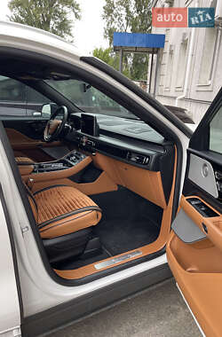 Внедорожник / Кроссовер Lincoln Aviator 2023 в 