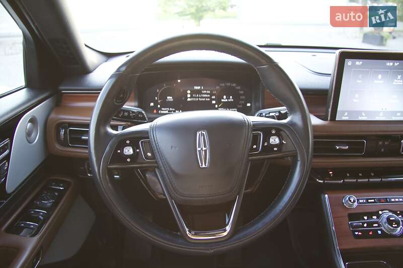 Позашляховик / Кросовер Lincoln Aviator 2022 в Ужгороді