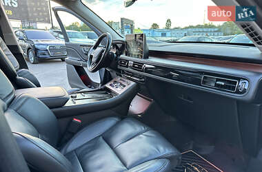 Внедорожник / Кроссовер Lincoln Aviator 2023 в 