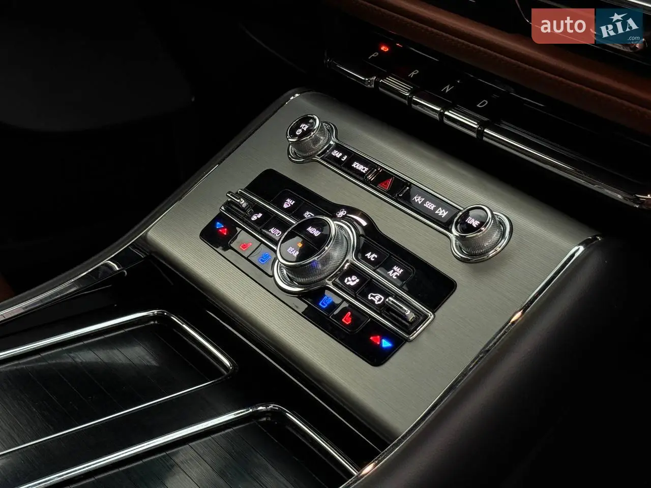 Позашляховик / Кросовер Lincoln Aviator 2021 в Харкові фото 41