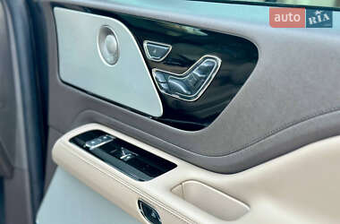 Внедорожник / Кроссовер Lincoln Aviator 2022 в 