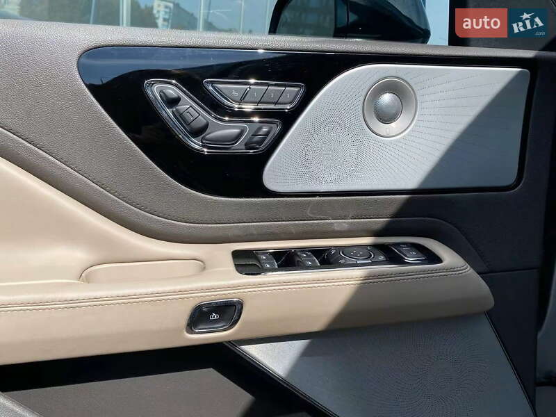 Внедорожник / Кроссовер Lincoln Aviator 2019 в Киеве фото 20 Внедорожник / Кроссовер Lincoln Aviator 2019 в Киеве