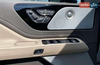 Внедорожник / Кроссовер Lincoln Aviator 2019 в 