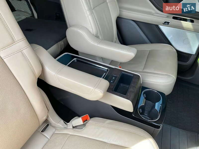 Внедорожник / Кроссовер Lincoln Aviator 2019 в Киеве фото 31 Внедорожник / Кроссовер Lincoln Aviator 2019 в Киеве