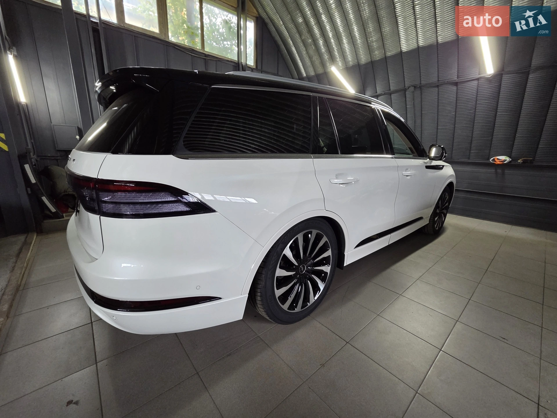 2020 Lincoln Aviator - мініатюра 6