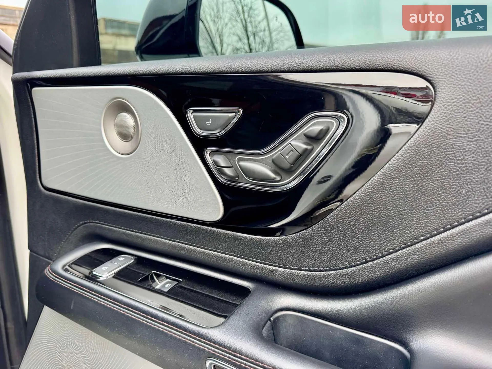 2020 Lincoln Aviator - мініатюра 10