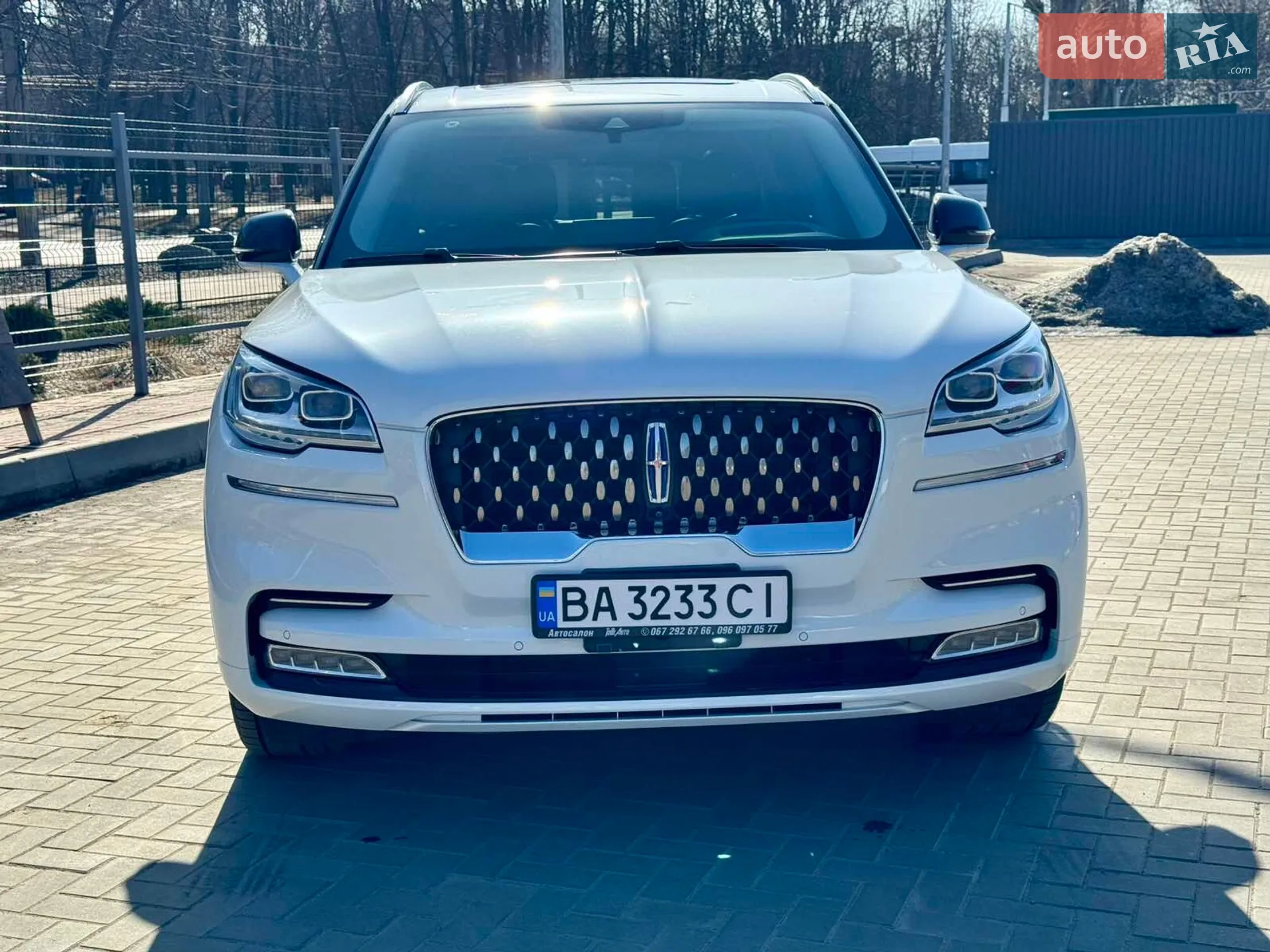 2020 Lincoln Aviator - мініатюра 3