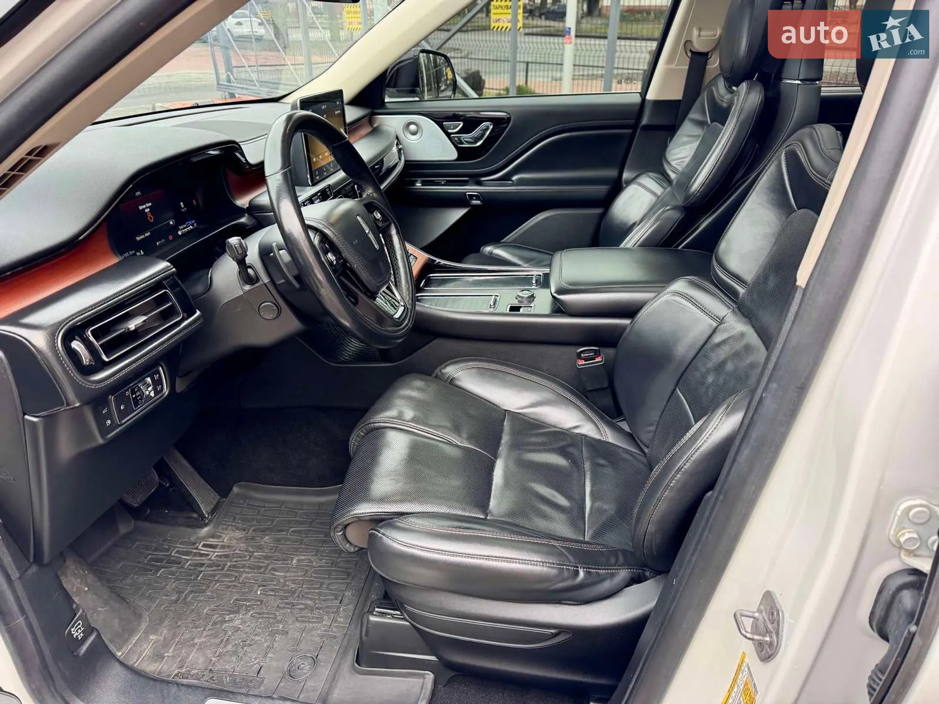 2020 Lincoln Aviator - мініатюра 13