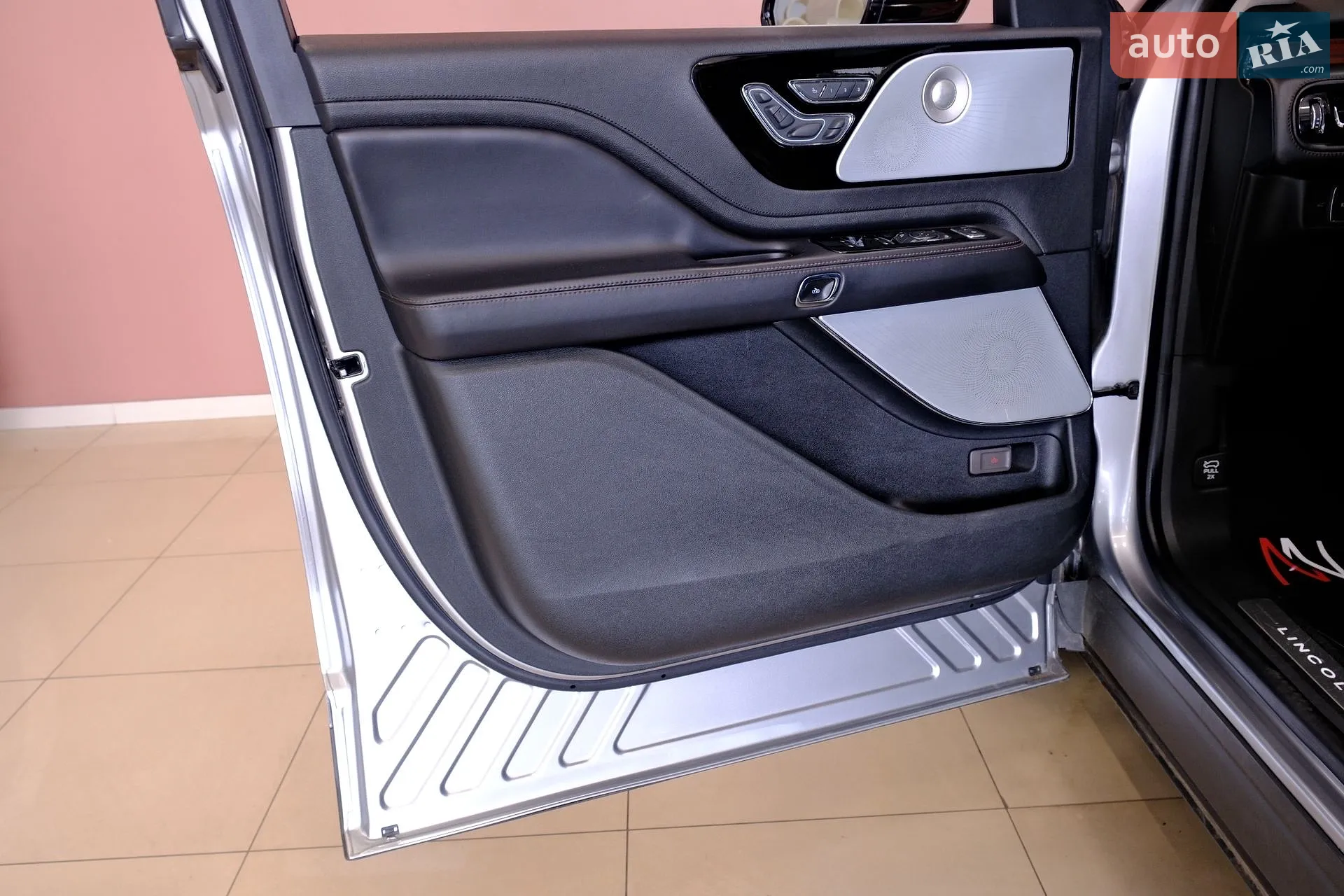 2021 Lincoln Aviator - мініатюра 29
