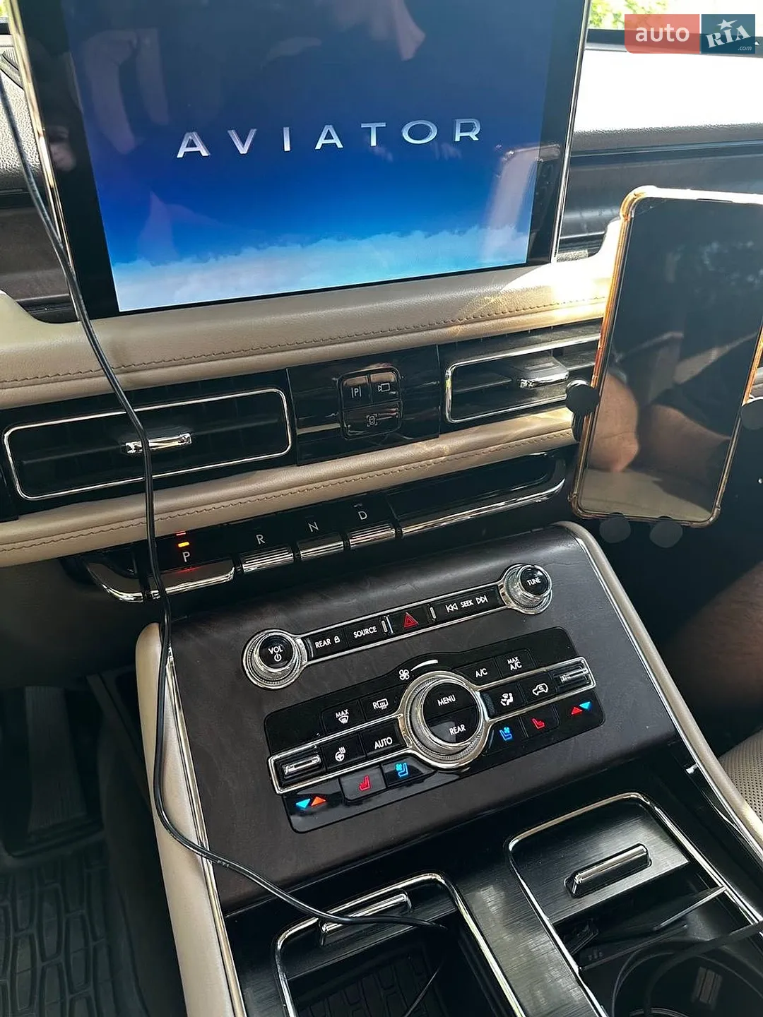 2021 Lincoln Aviator - мініатюра 12