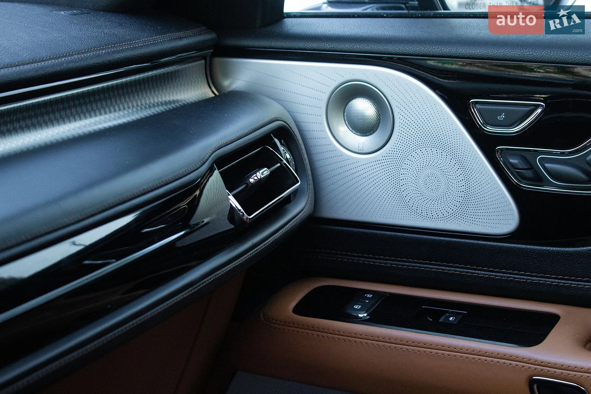 2020 Lincoln Aviator - мініатюра 26