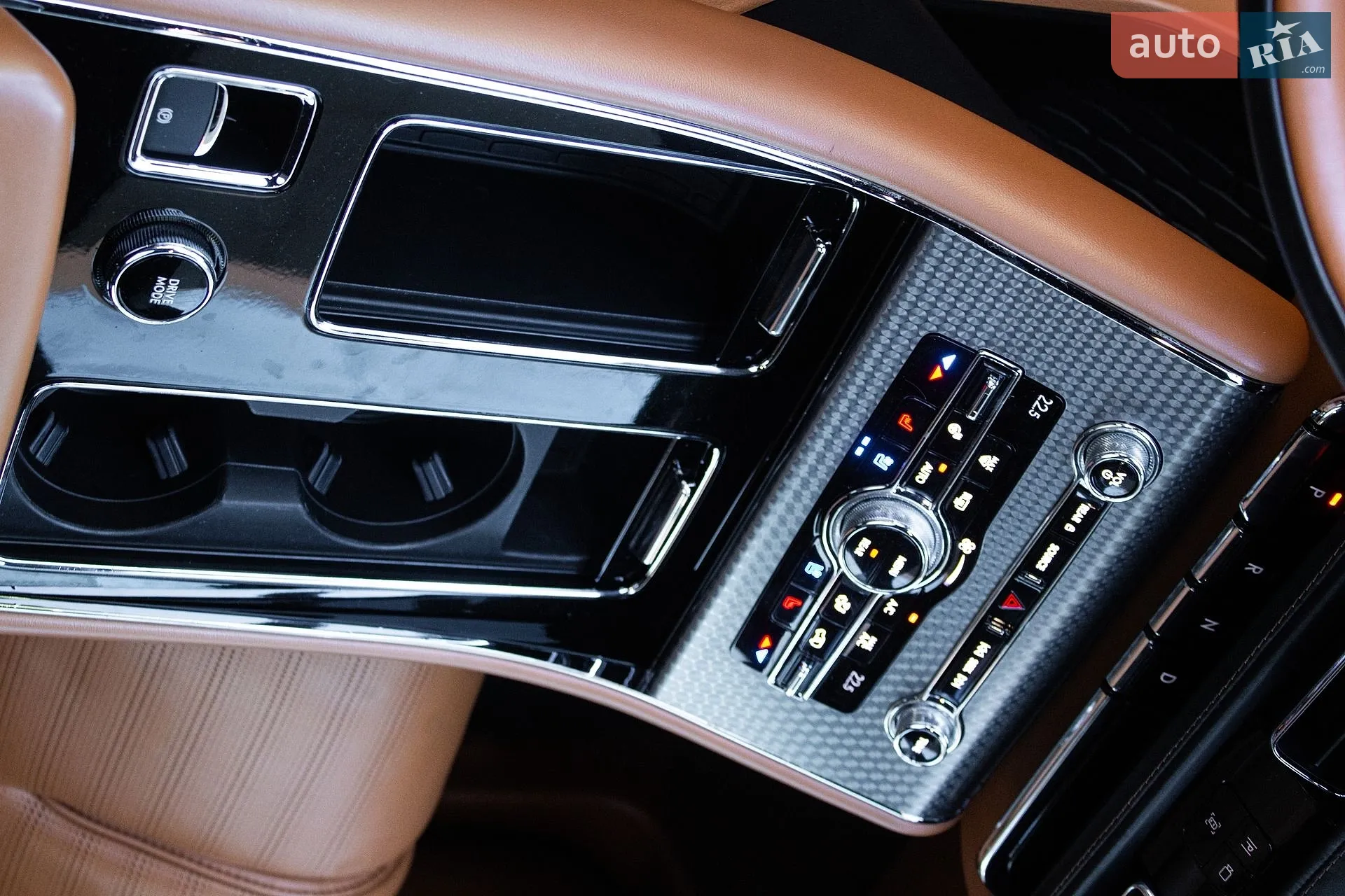 2020 Lincoln Aviator - мініатюра 22