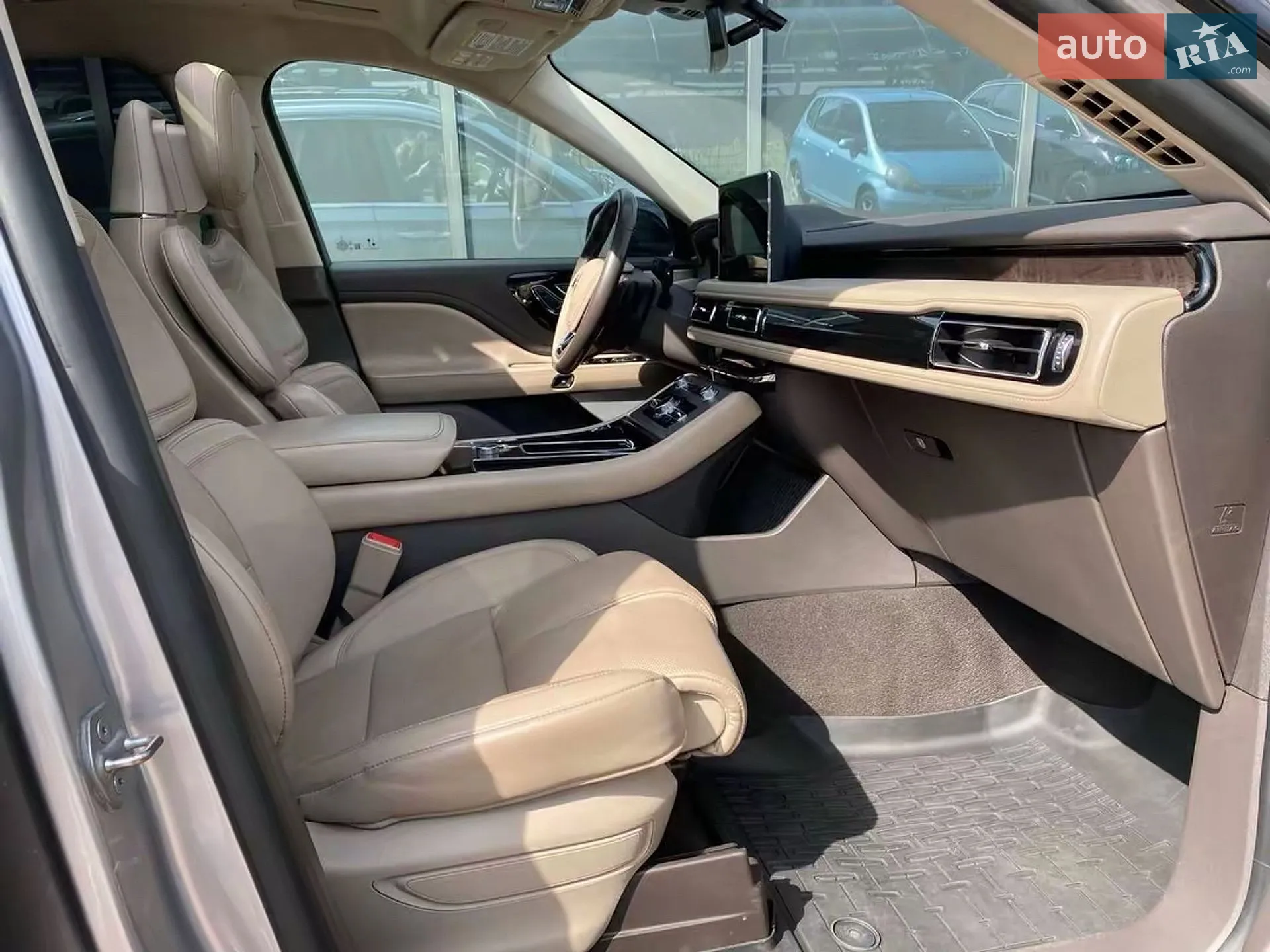 2019 Lincoln Aviator - мініатюра 20