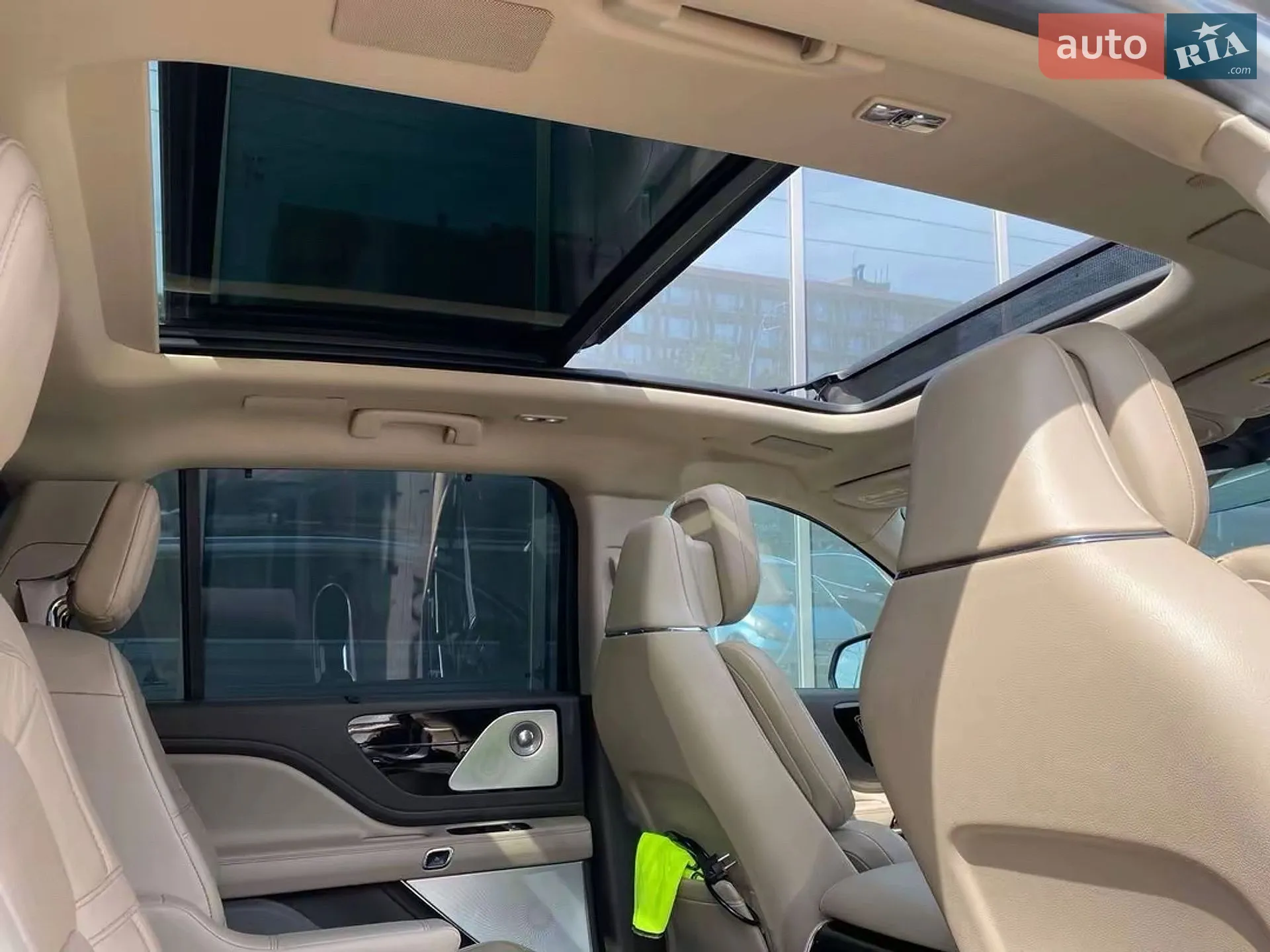 2019 Lincoln Aviator - мініатюра 25