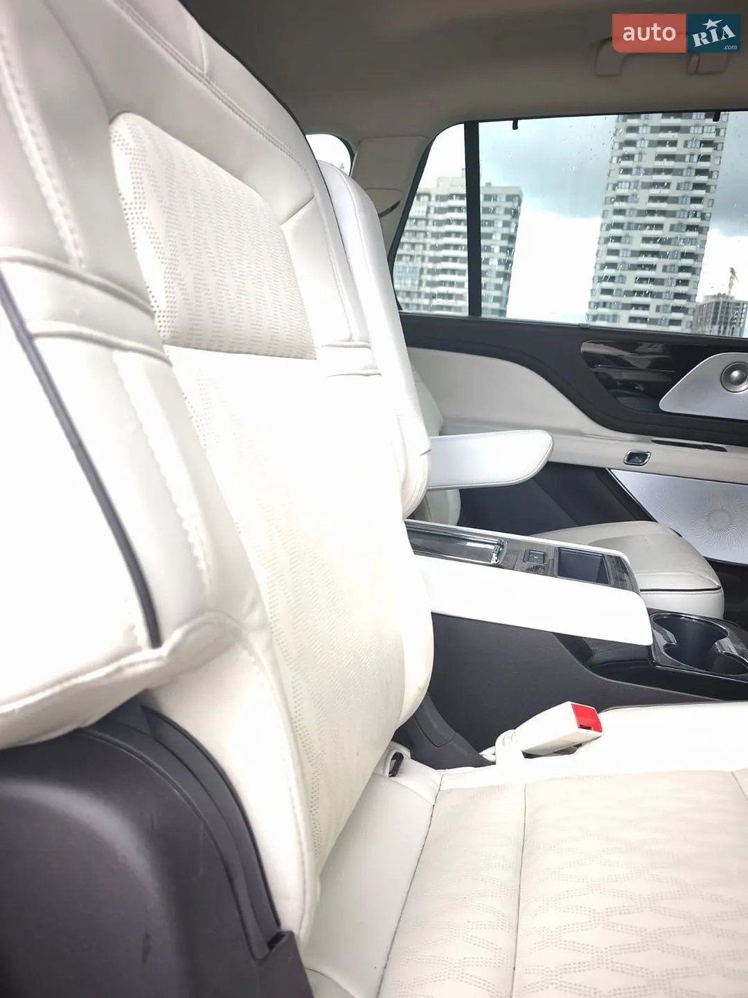 2020 Lincoln Aviator - мініатюра 3