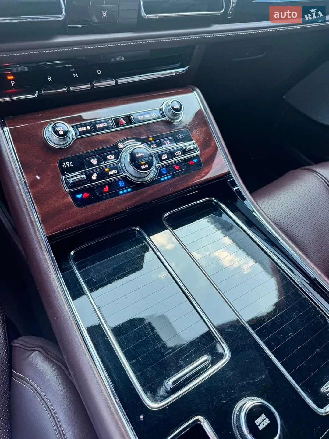 2020 Lincoln Aviator - мініатюра 12