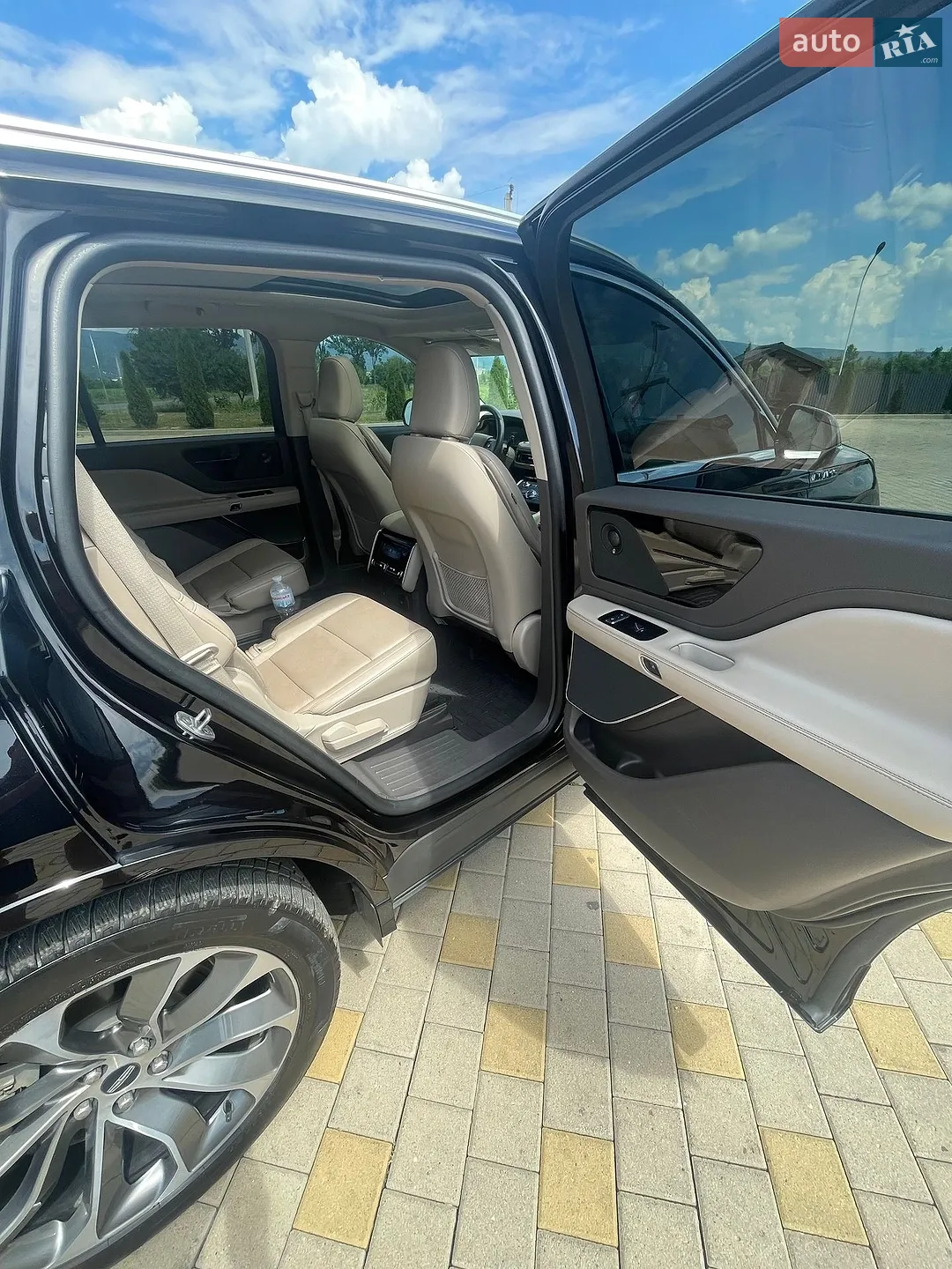 2022 Lincoln Aviator - мініатюра 16