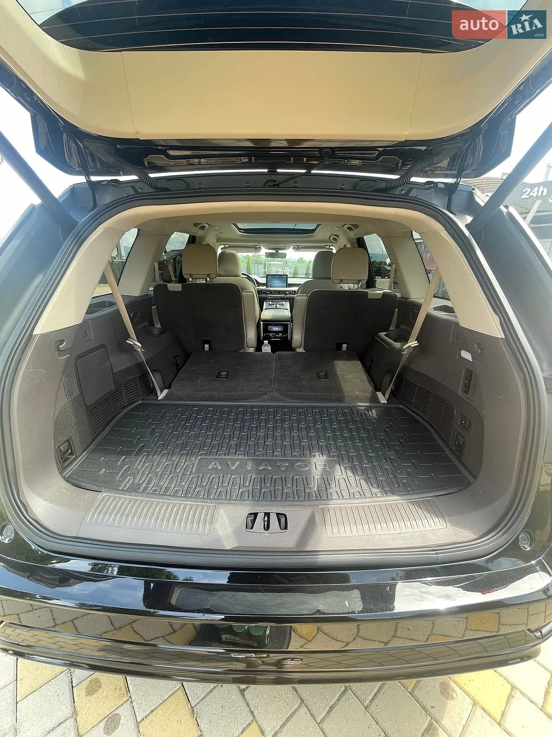 2022 Lincoln Aviator - мініатюра 21