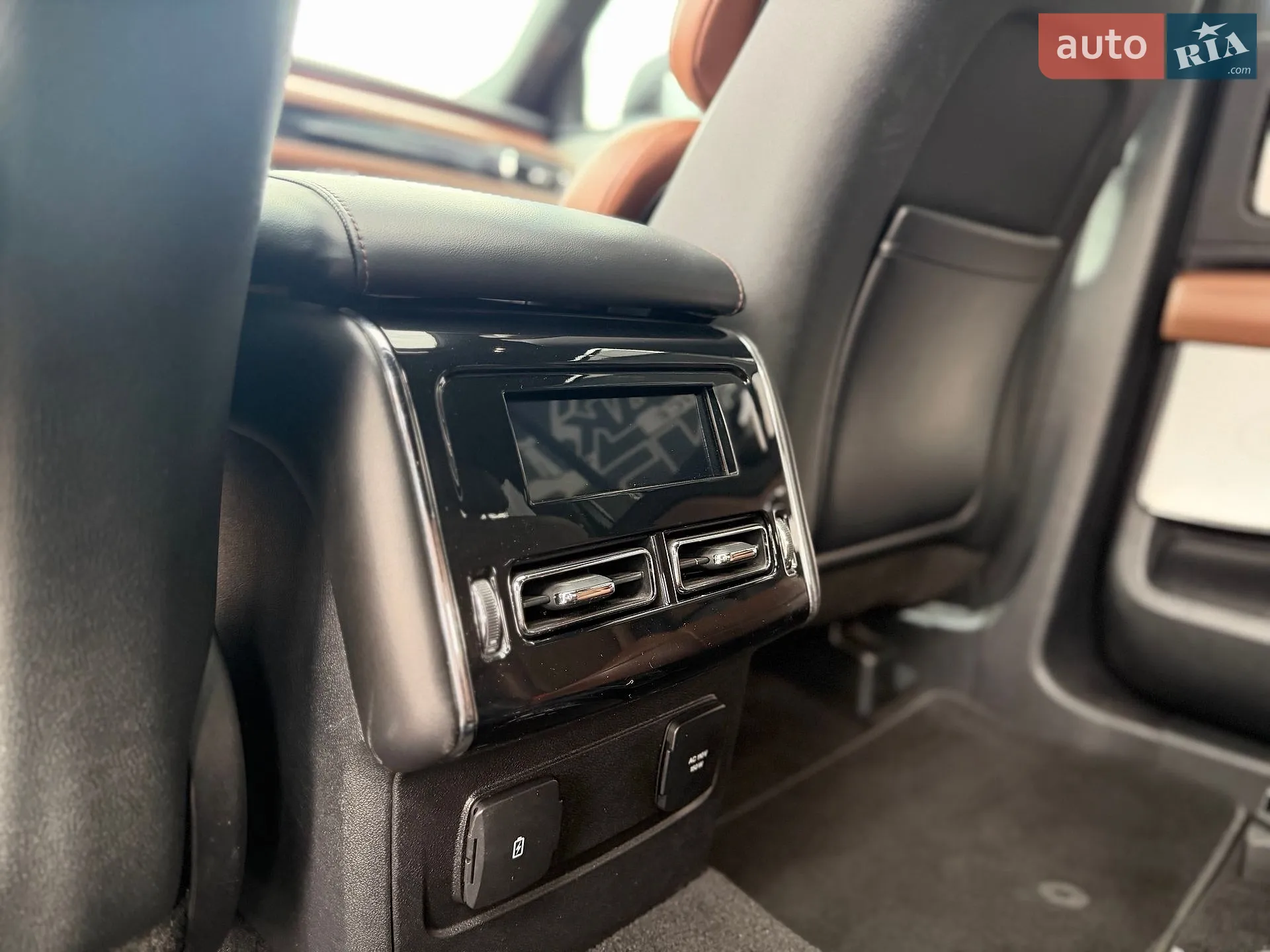2020 Lincoln Aviator - мініатюра 13
