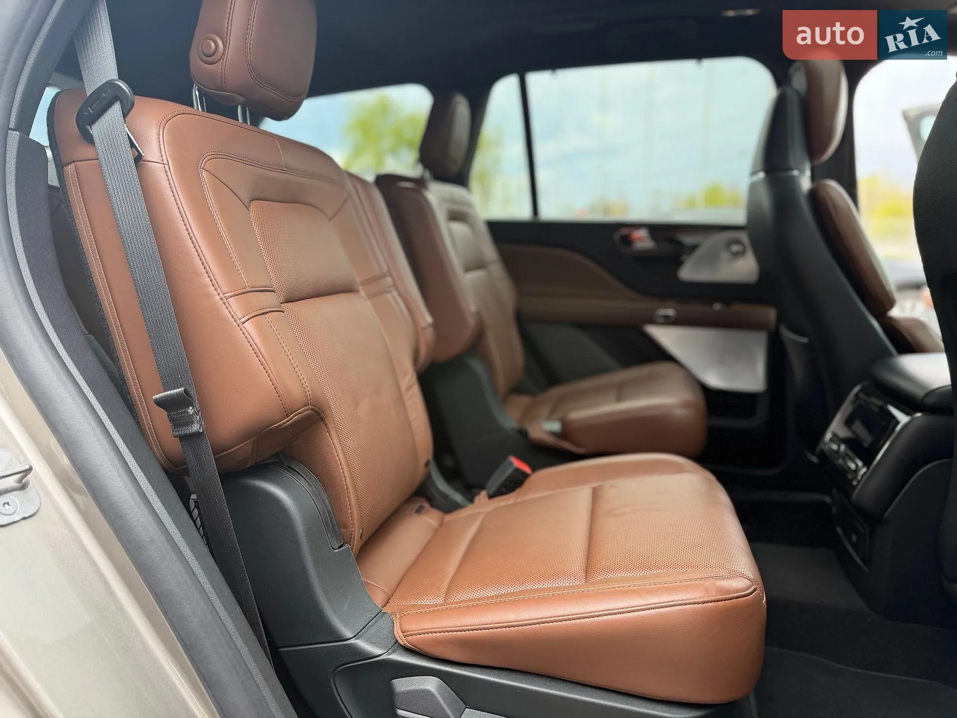 2020 Lincoln Aviator - мініатюра 19