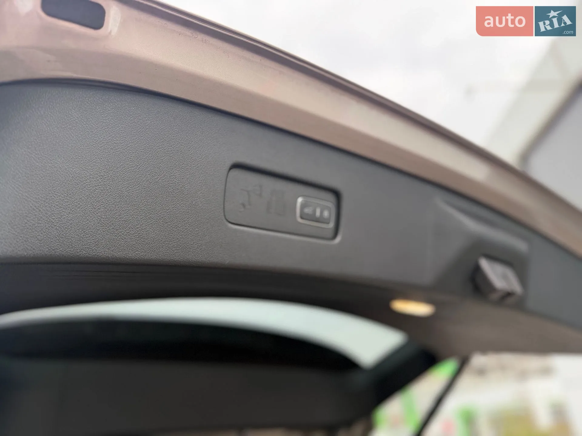 2020 Lincoln Aviator - мініатюра 3