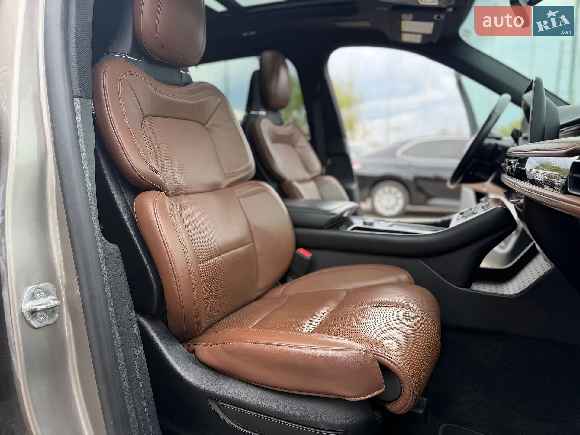 2020 Lincoln Aviator - мініатюра 6