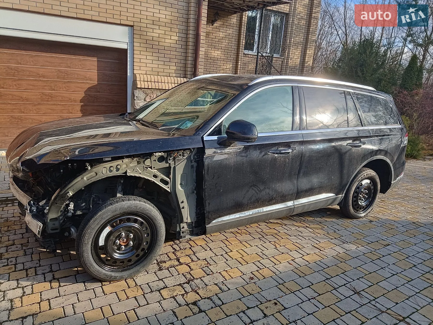 2019 Lincoln Aviator - мініатюра 2