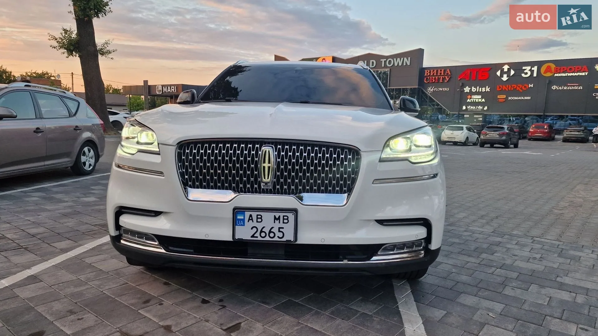 2021 Lincoln Aviator - мініатюра 4